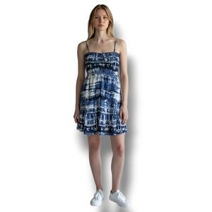Saints & Hearts Women’s Spaghetti Strap Smocked Mini Dress Tie Dye Blue L